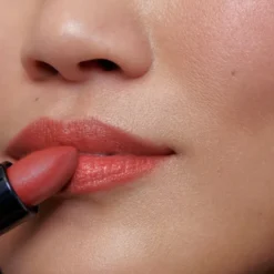 Dr. hauschka Rossetto Lipstick 26 Hibiscus Finish Satinato 4,1 g
