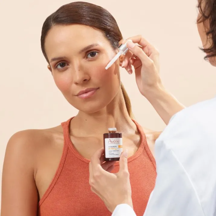 Eau Thermale Avène Vitamin Activ Cg Siero Correttore Luminosità, anti-età, 30ml